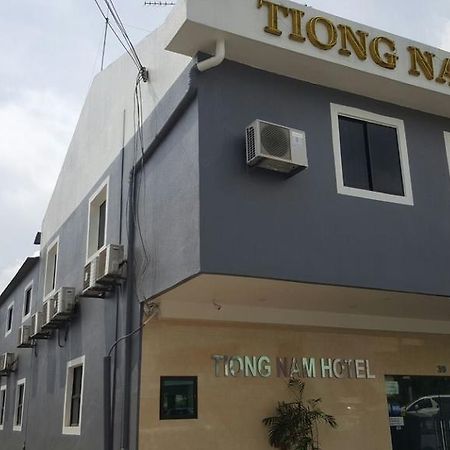 Tiong Nam Hotel Pasir Gudang Dış mekan fotoğraf